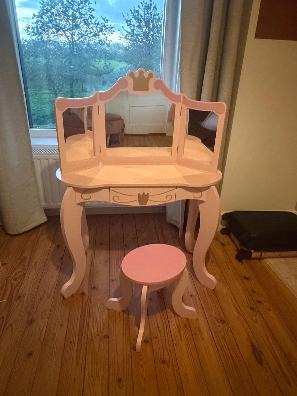 KidKraft roze kaptafel met krukje