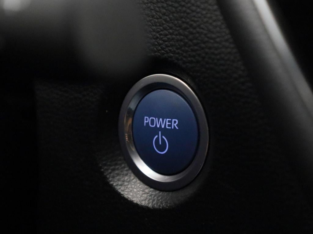 Toyota Corolla 1.8 hybrid business plus | automaat | stoel verwarming | par