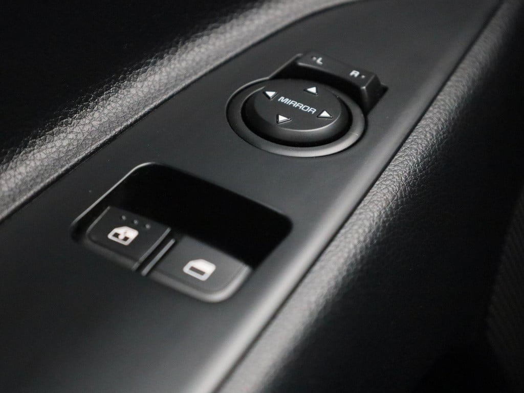 Kia Stonic 1.2 easy isg | lmv | parkeer sensoren | navigatie | camera  | bl