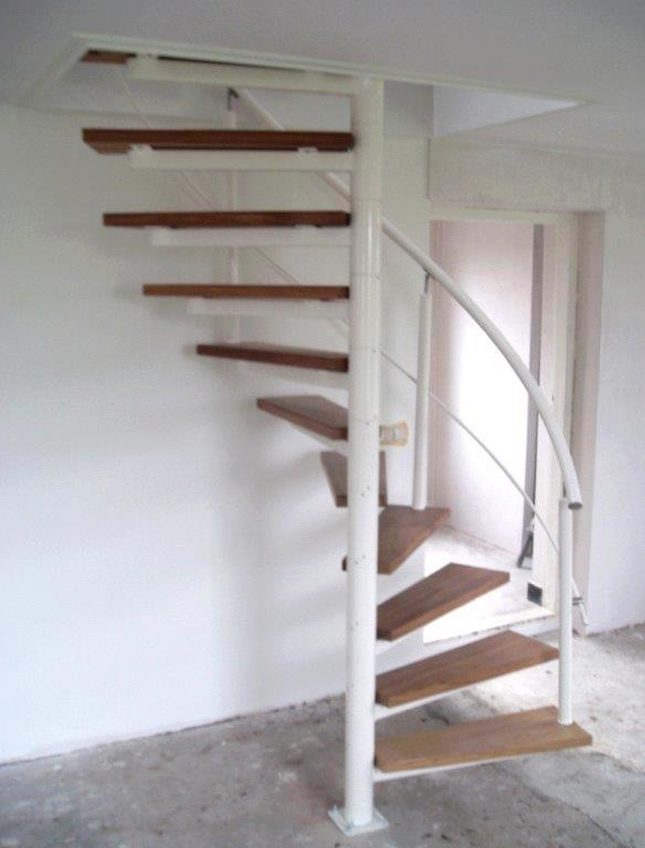 Stalen spiltrap - wenteltrap op maat – Al meer dan 40 Jaar vakmanschap