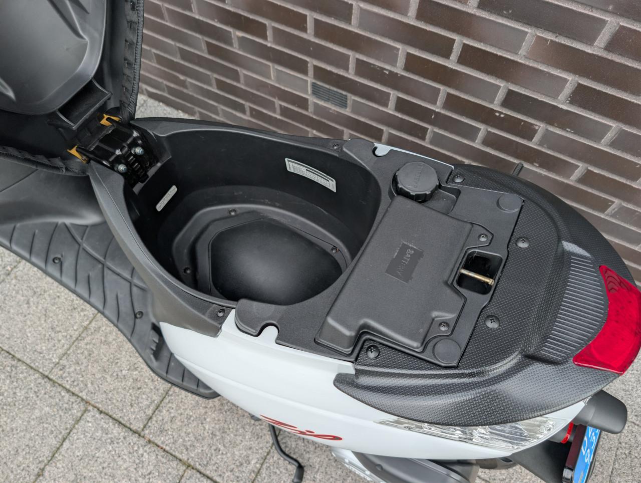 Piaggio Zip 4t Nieuwstaat