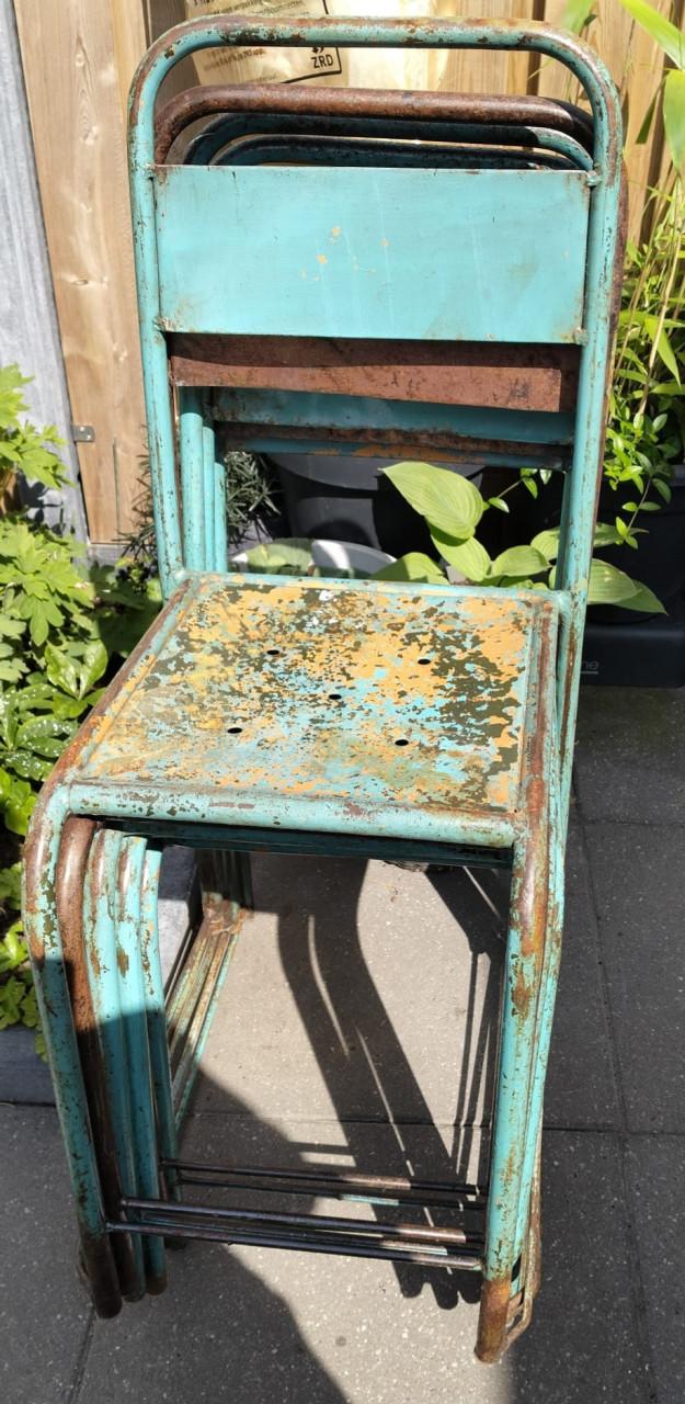 Vintage industriële stoeltjes