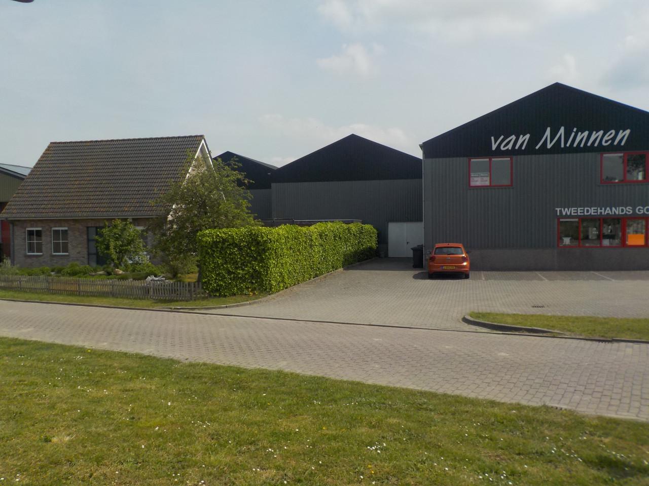 Bedrijfsloods + bedrijfswoning op een mooie zicht locatie in IJzendijke