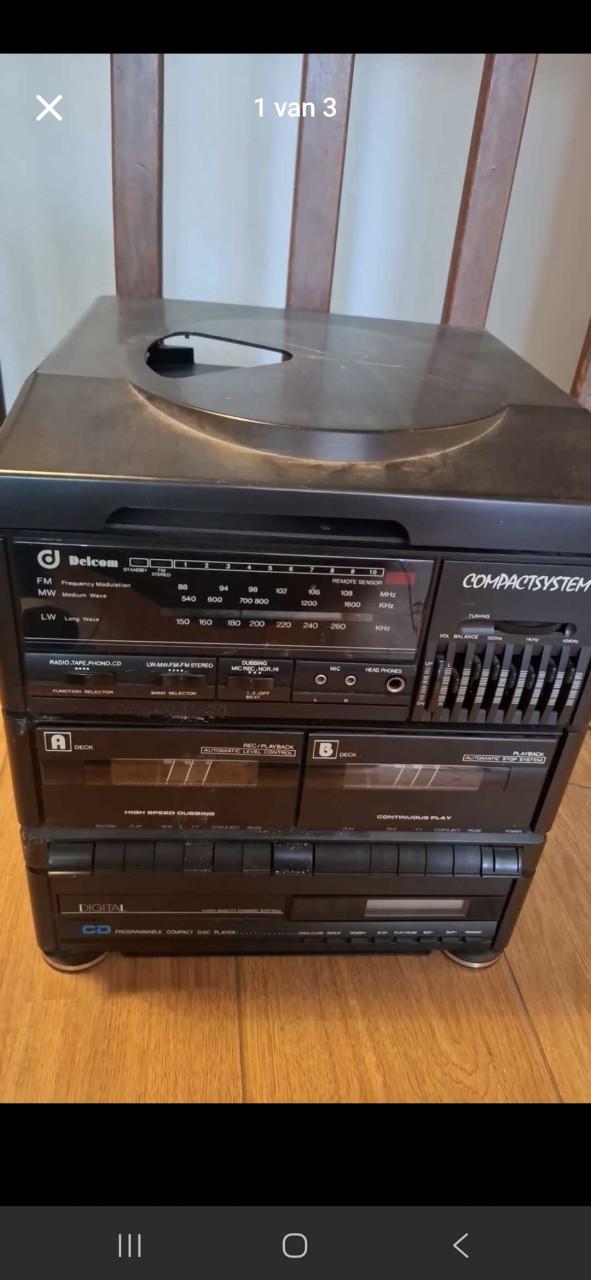 Stereo + platenspeler + dubbele Cassette deck + cd speler
