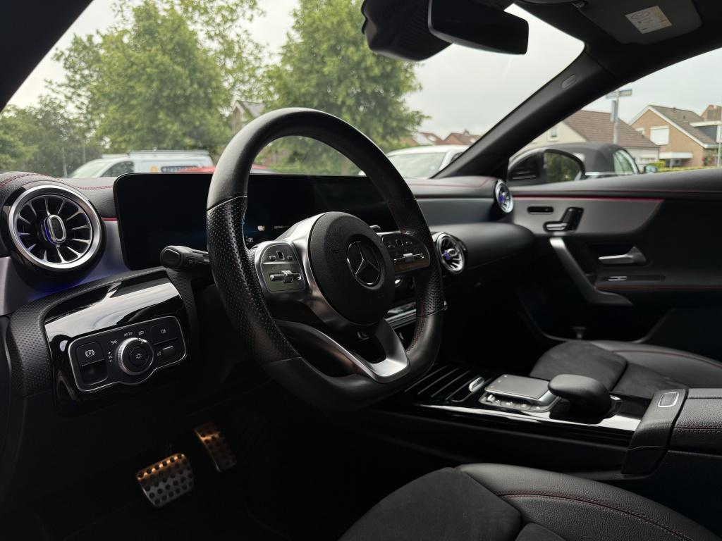Mercedes-Benz Cla 250e - amg pakket - ambilight - pano -