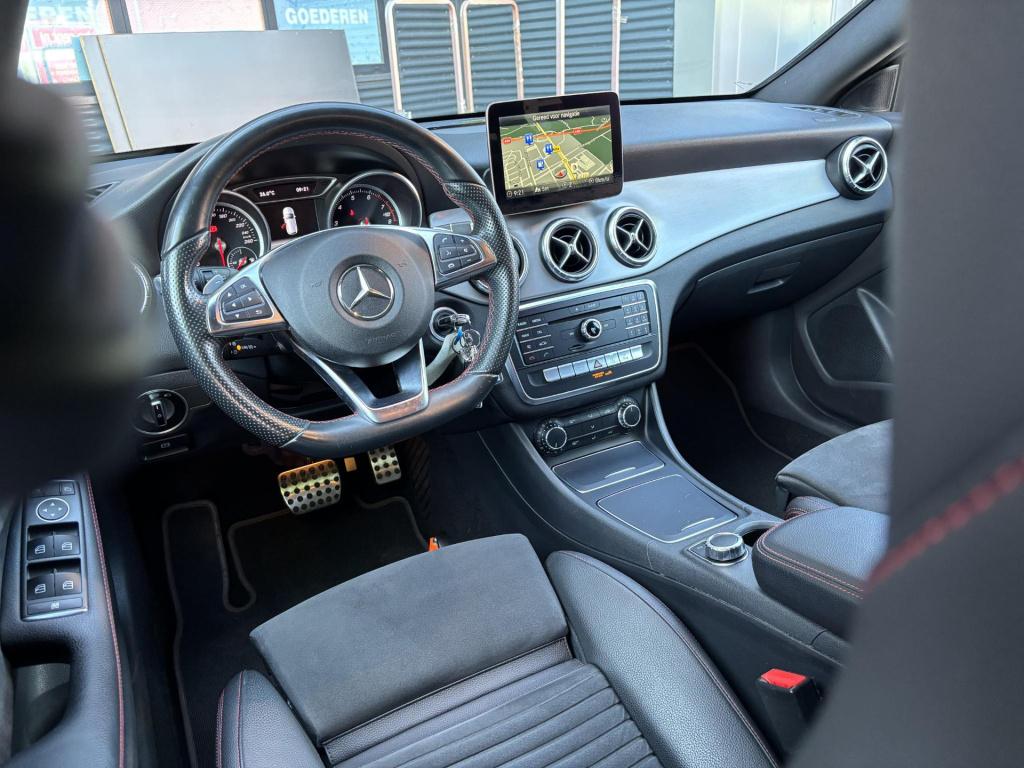 Mercedes-Benz Cla shooting brake 180 amg night edition plus