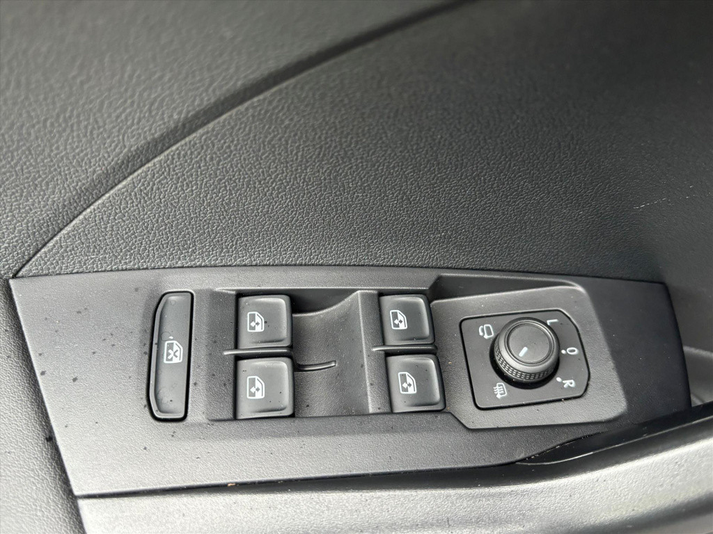 Volkswagen T-cross 1.0 tsi 95pk life apple carplay| adapt cruise| rijklaar 