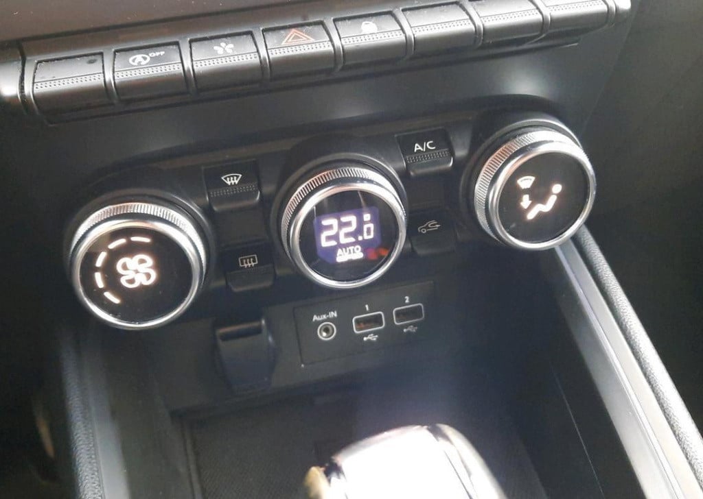 Renault Clio 1.0 tce 100 intens automaat x-tronic