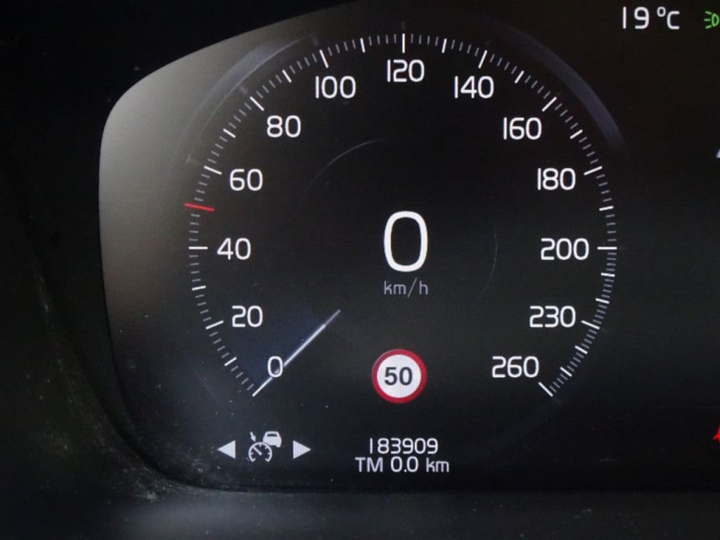 Volvo XC90 2.0 t8 twin engine awd momentum 7-persoons | pano