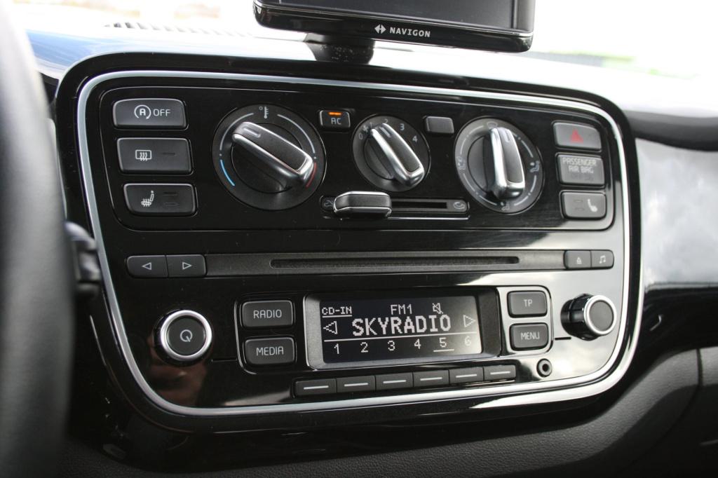 Volkswagen UP! 1.0 high up! black edition bluemotion