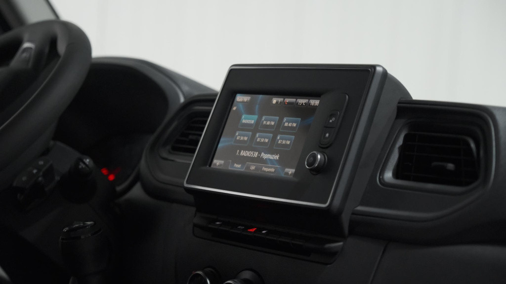 Renault Master t33 2.3 dci 135 l2h2 comfort | direct leverbaar | navigatie 