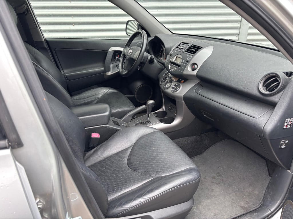 Toyota Rav4 2.0 vvti linea sol