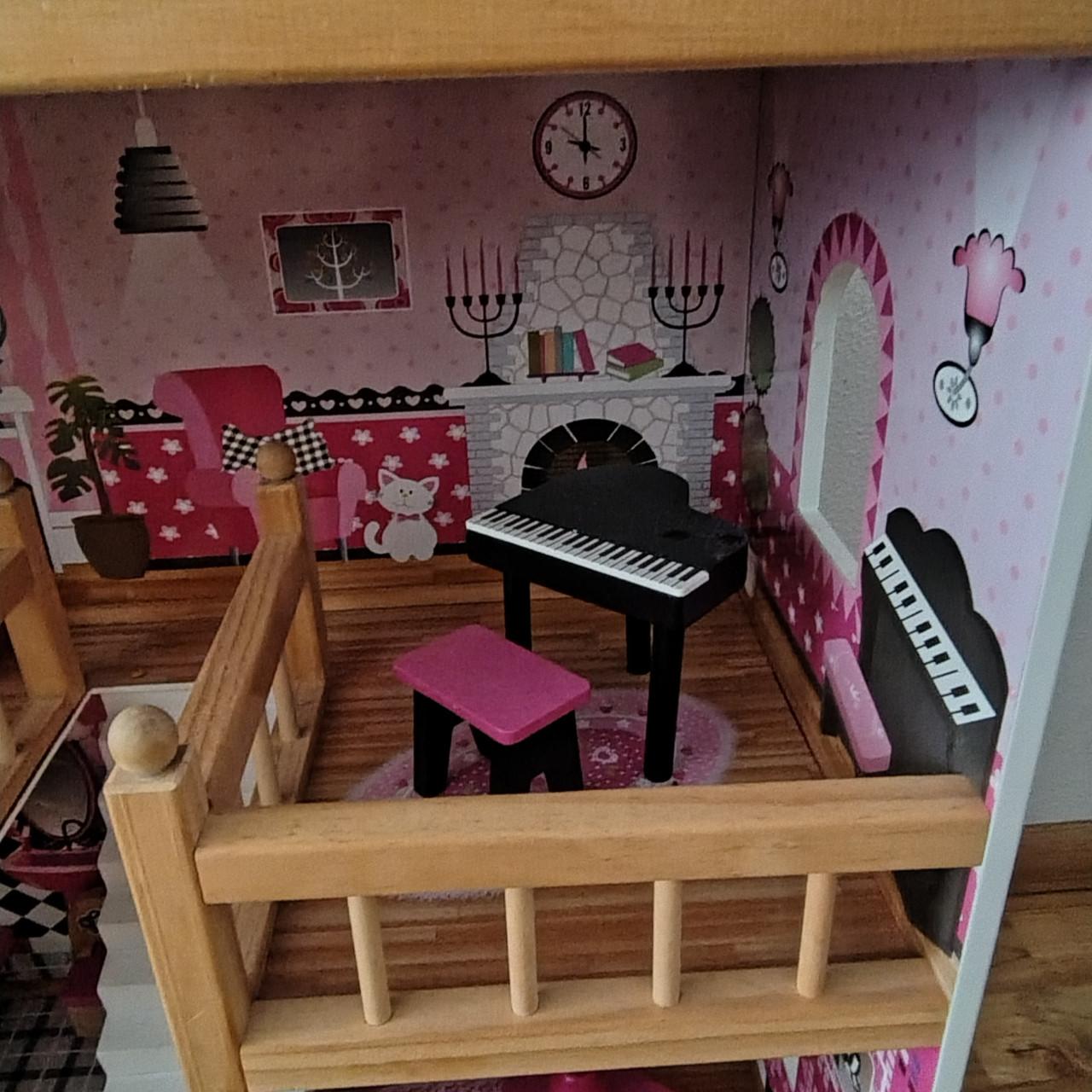 Groot poppenhuis met accessoires