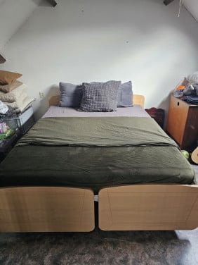 Tweepersoonsbed 2.10x1.60 zeer goed