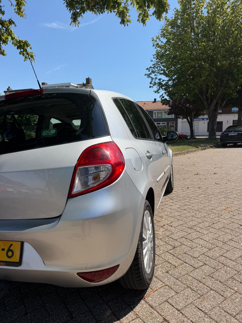 Te koop renault clio 12 zeer zuining auto