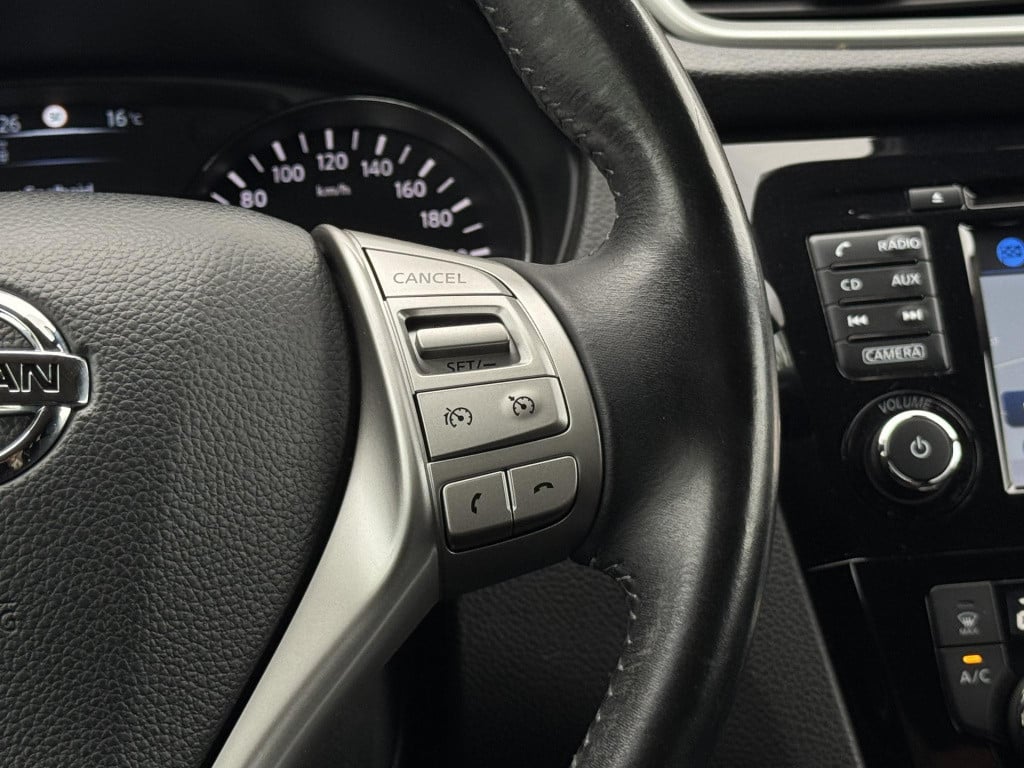 Nissan Qashqai 1.2 n-connecta design pack automaat | panoramadak | navigati