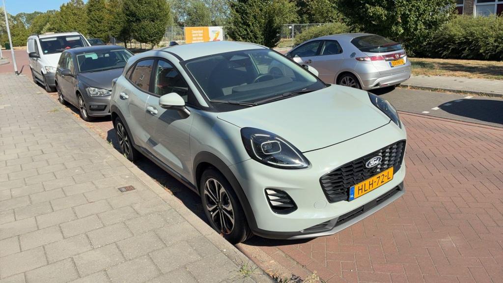 Ford Puma 1.0 ecoboost hybrid titanium