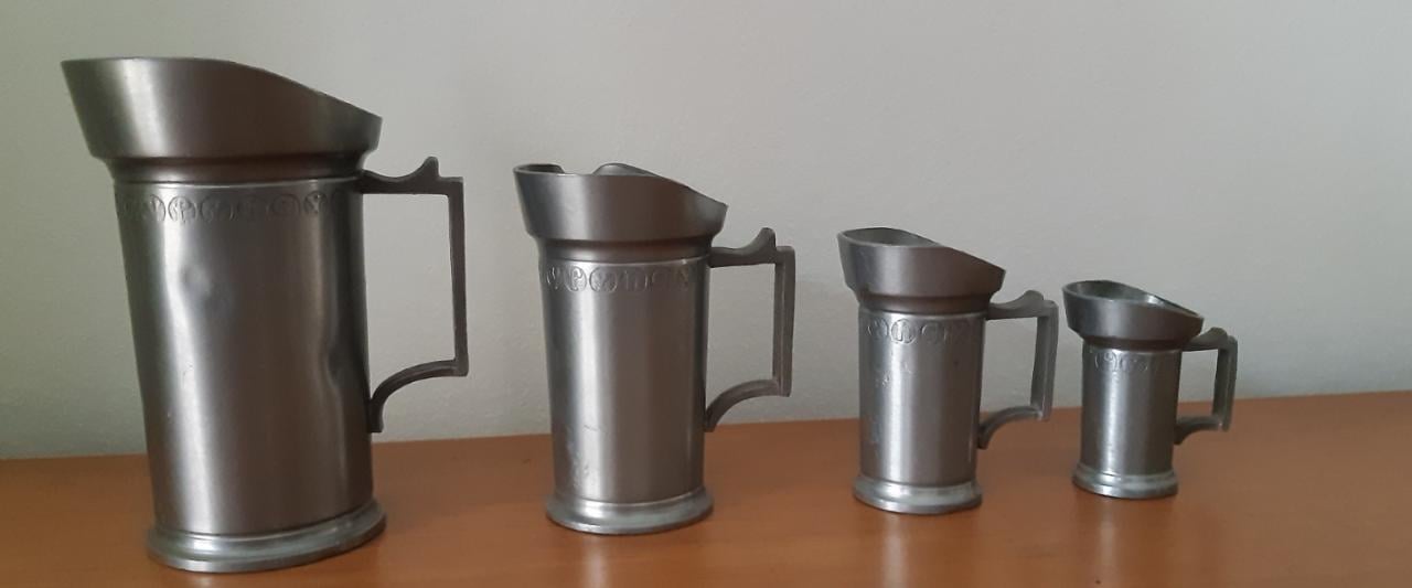 4 tinnen maatkannetjes