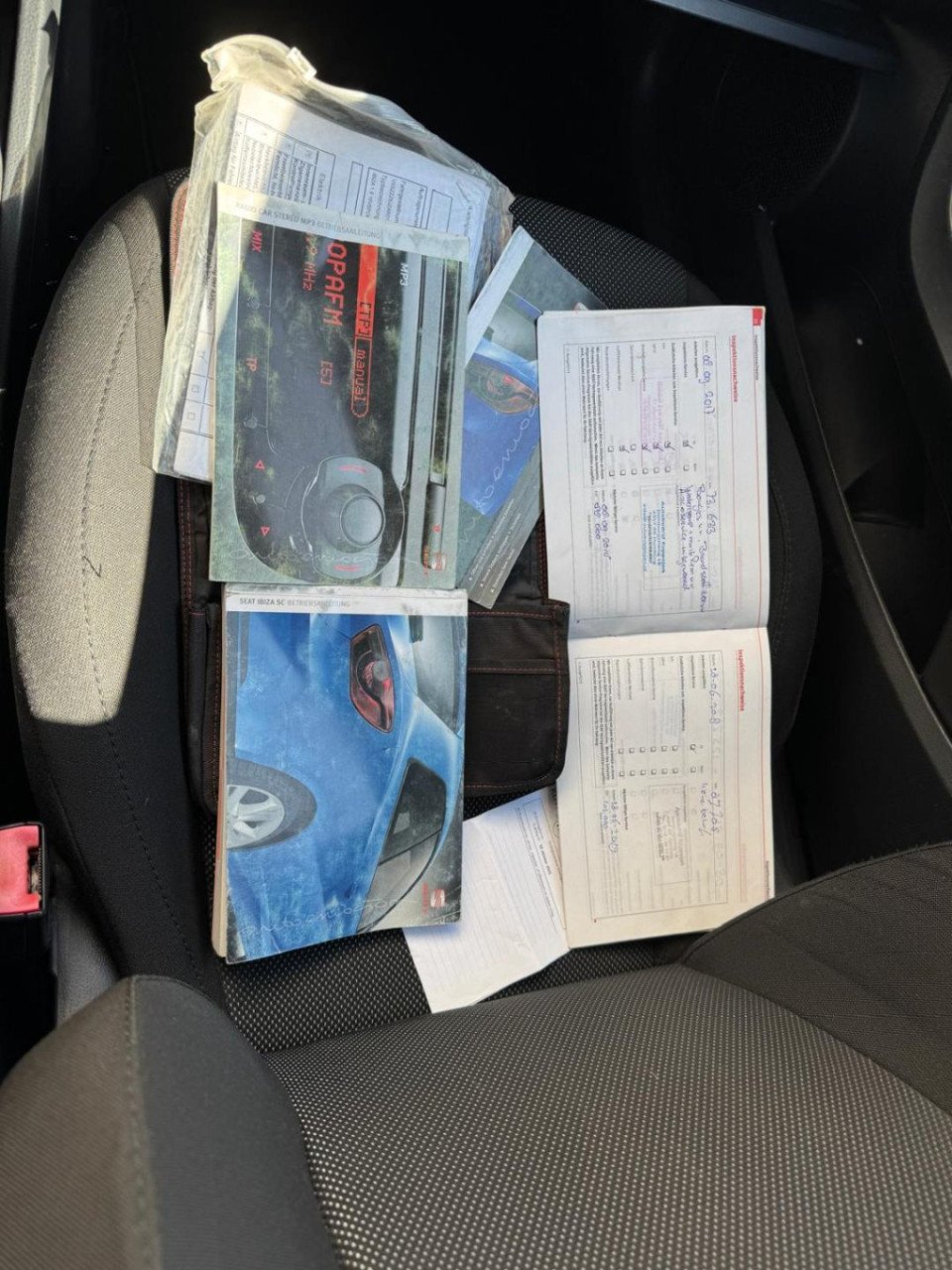 Seat Ibiza sc 1.6 reference/ vol jaar apk/airco/lichtmetaal/