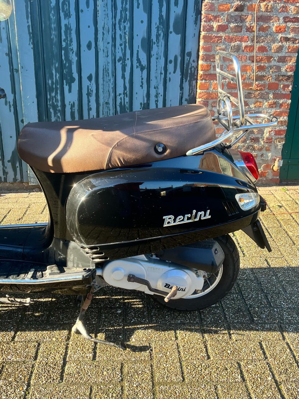 Berini scooter zwart