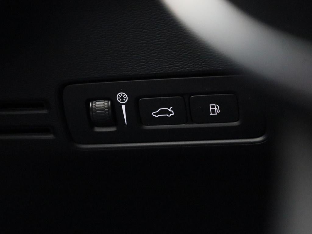 Volvo XC40 1.5 t4 plug-in hybrid plus bright | automaat | apple carplay / a
