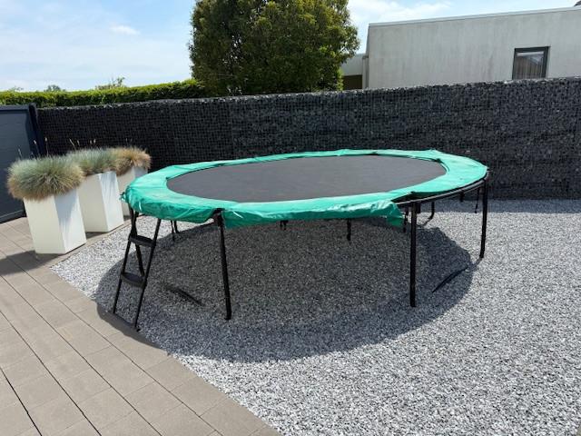 Gratis af te halen Trampoline 366cm