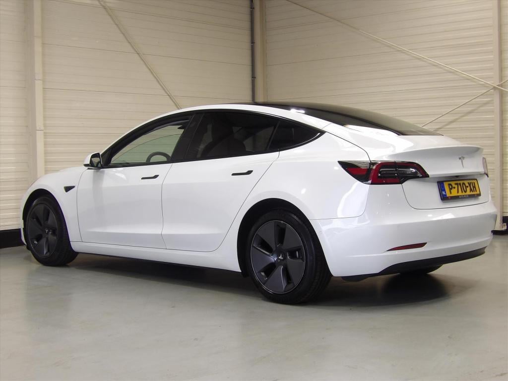 Tesla Model 3 standard 60 kwh plus rwd