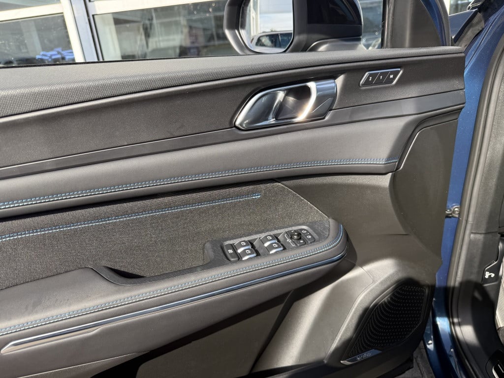 Lynk & Co 01 262pk plug-in hybride| panodak| adap.cruise| 360camera| keyles