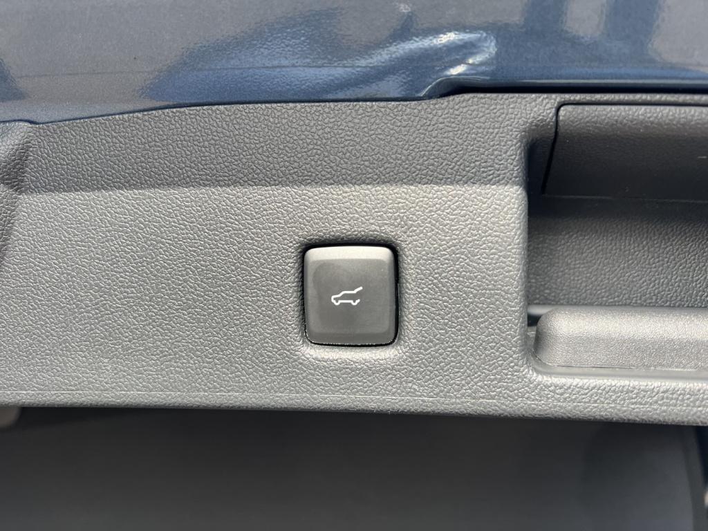 Ford Kuga 2.5 phev e-cvt 225pk st-line x , trekhaak , winterpack,