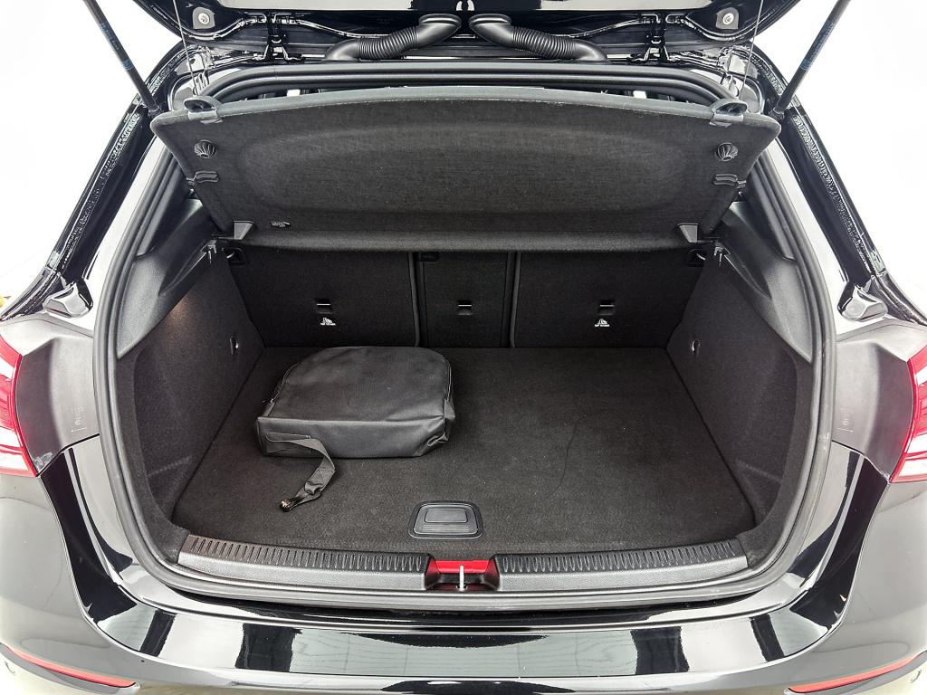 Mercedes-Benz A-Klasse 250 e plug-in hybride business solution luxury | led
