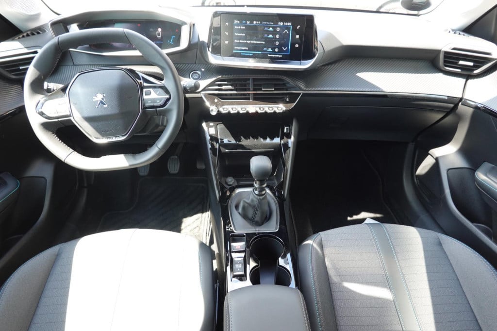 Peugeot 208 1.2 puretech 100 allure