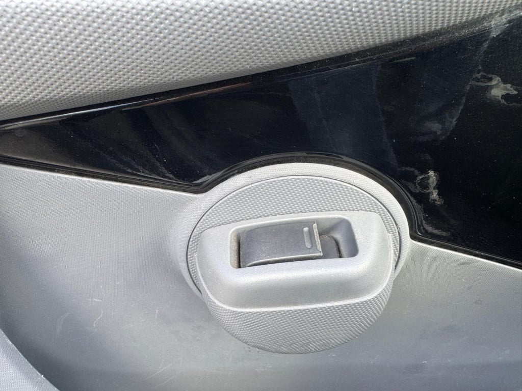 Peugeot 107 1.0-12v millesim 200/nap/apk/airco/lichtmetaal