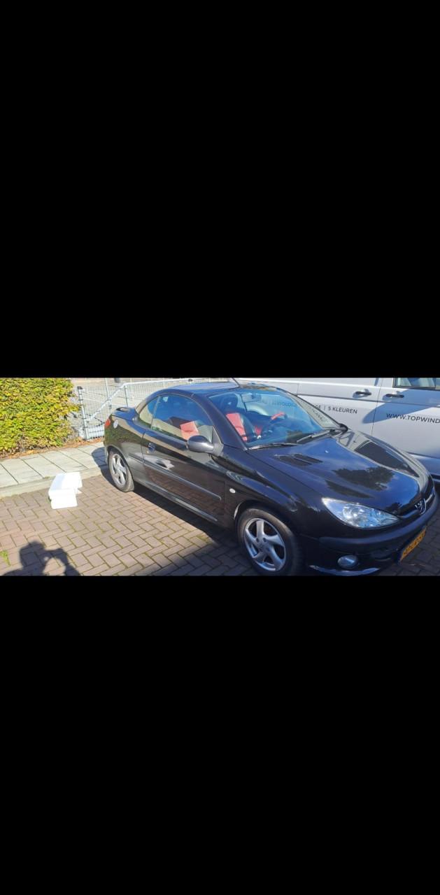 Peugeot 206cc cabrio met Apk tot 04-2027