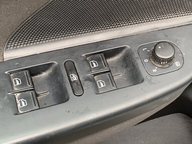 Volkswagen Golf 1.2 tsi - v e r k o c h t