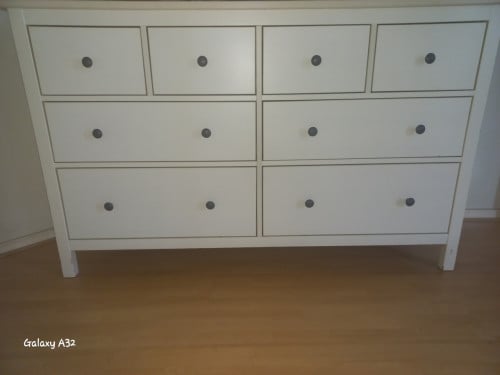 Dressoir. - wit