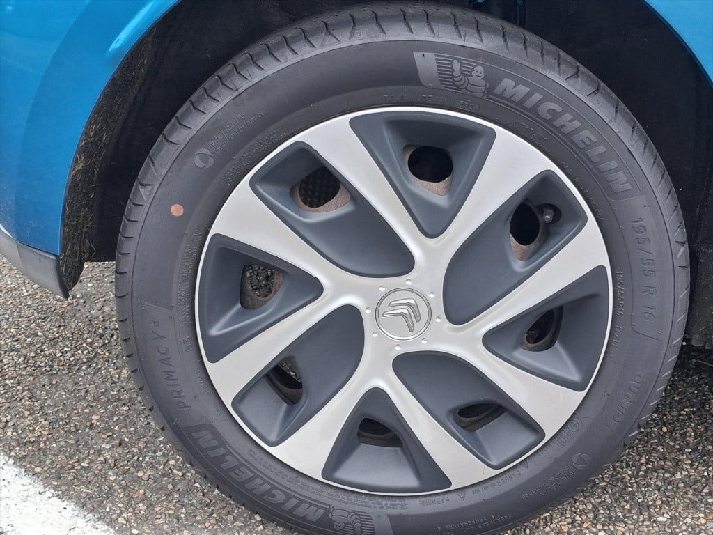 Citroen C3 1.2 puretech 82pk feel edition trekhaak | navigatie | cruise & c