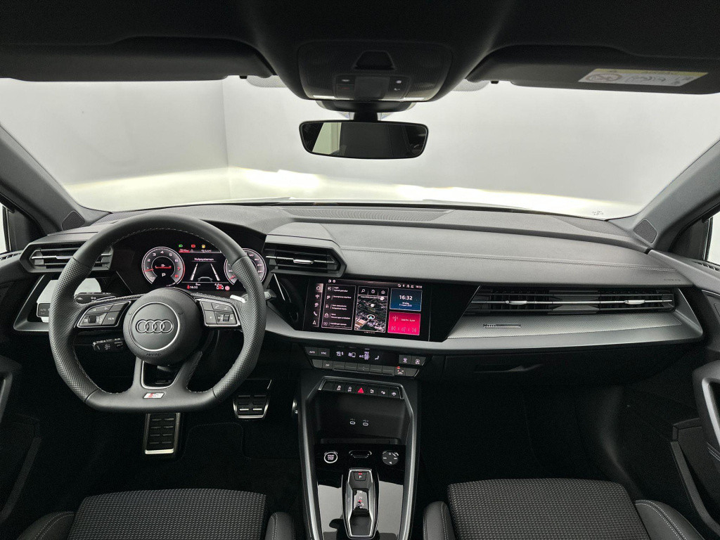 Audi A3 limousine s edition 35 tfsi 110 kw / 150 pk limousine 7 vers