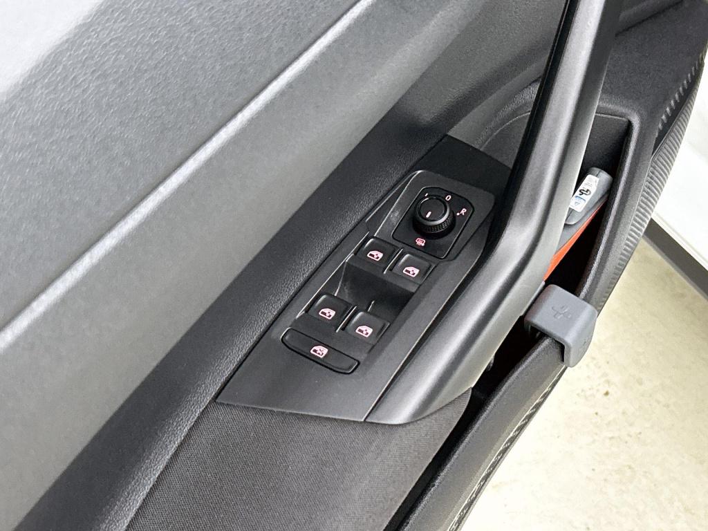 Volkswagen Polo 1.0 tsi r-line edition | automaat | lmv | apple carplay | c