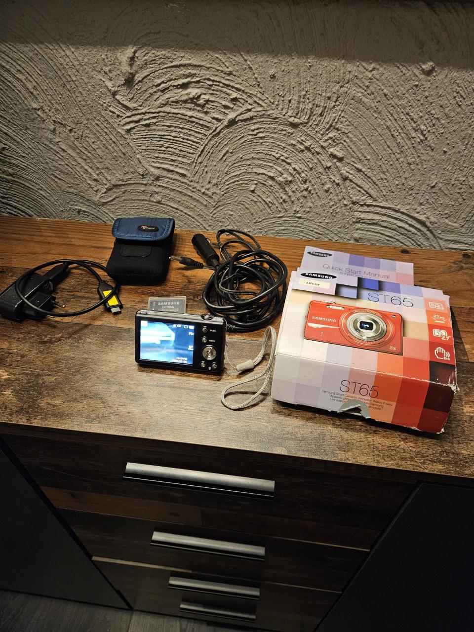 Nette werkende Samsung ST65 zoom Camera - Zilver met accessoires