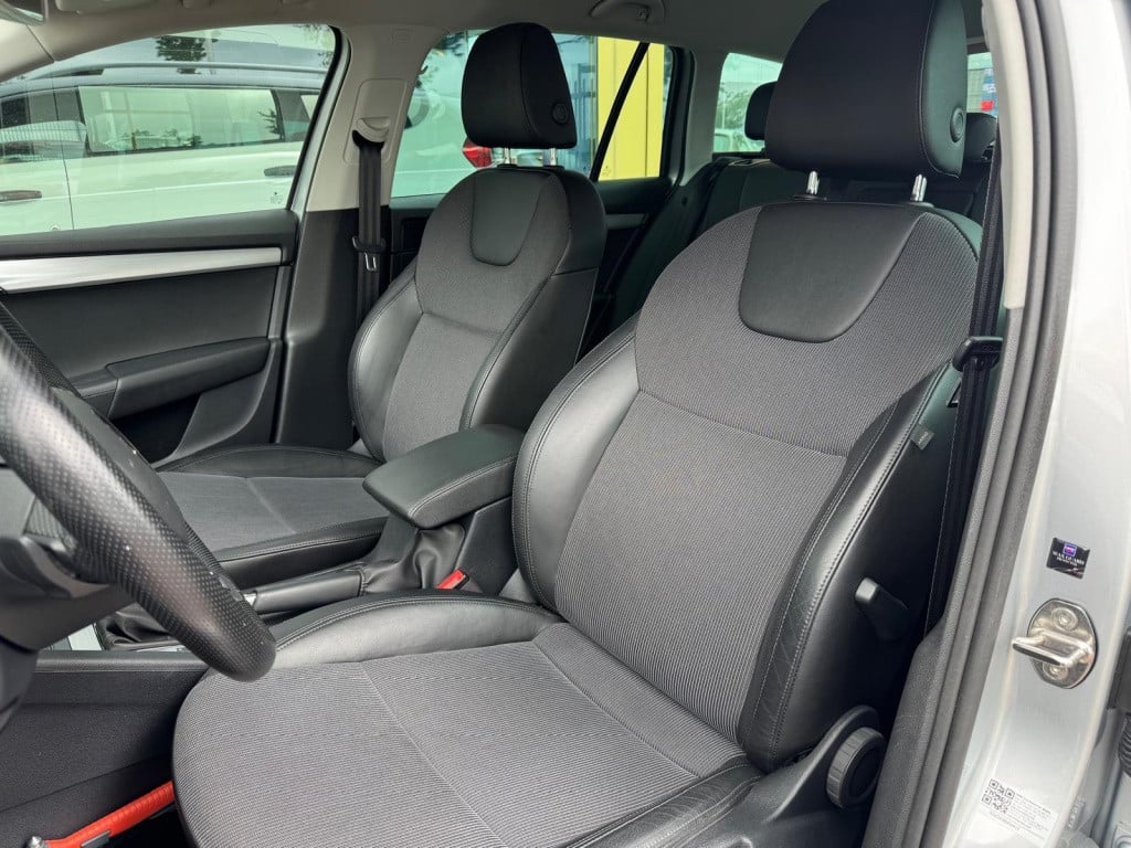 Skoda Octavia combi 1.0 tsi grt amb. bns