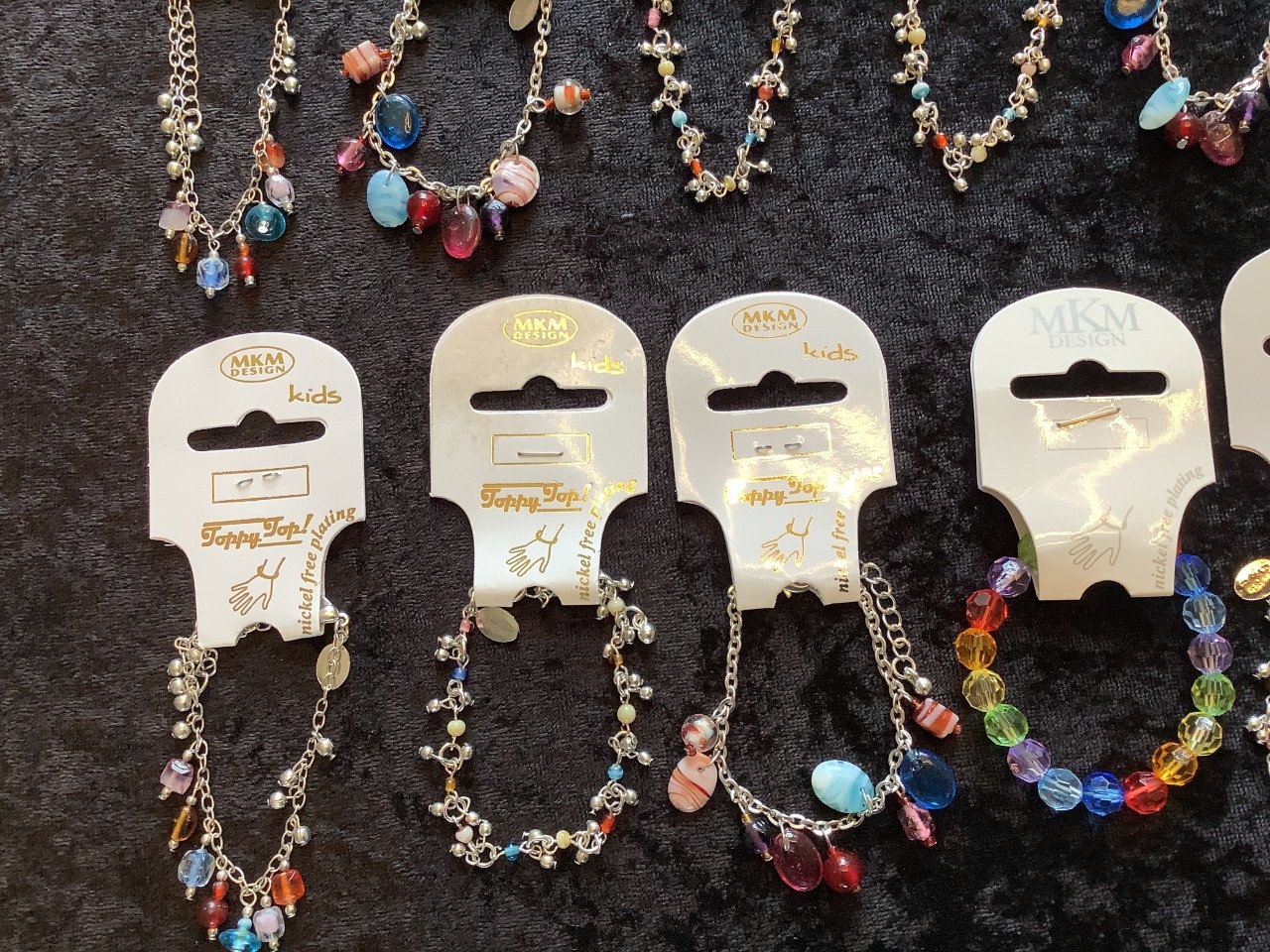 Partij leuke kinder armbandjes. (Partij 138)