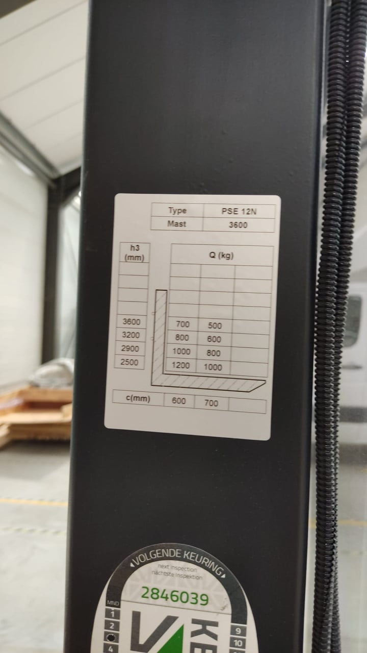 Vol-elektrische stapelaar 1200 kg – zo goed als nieuw