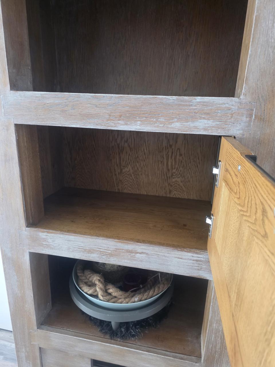 Mooie stevige houten boekenkast