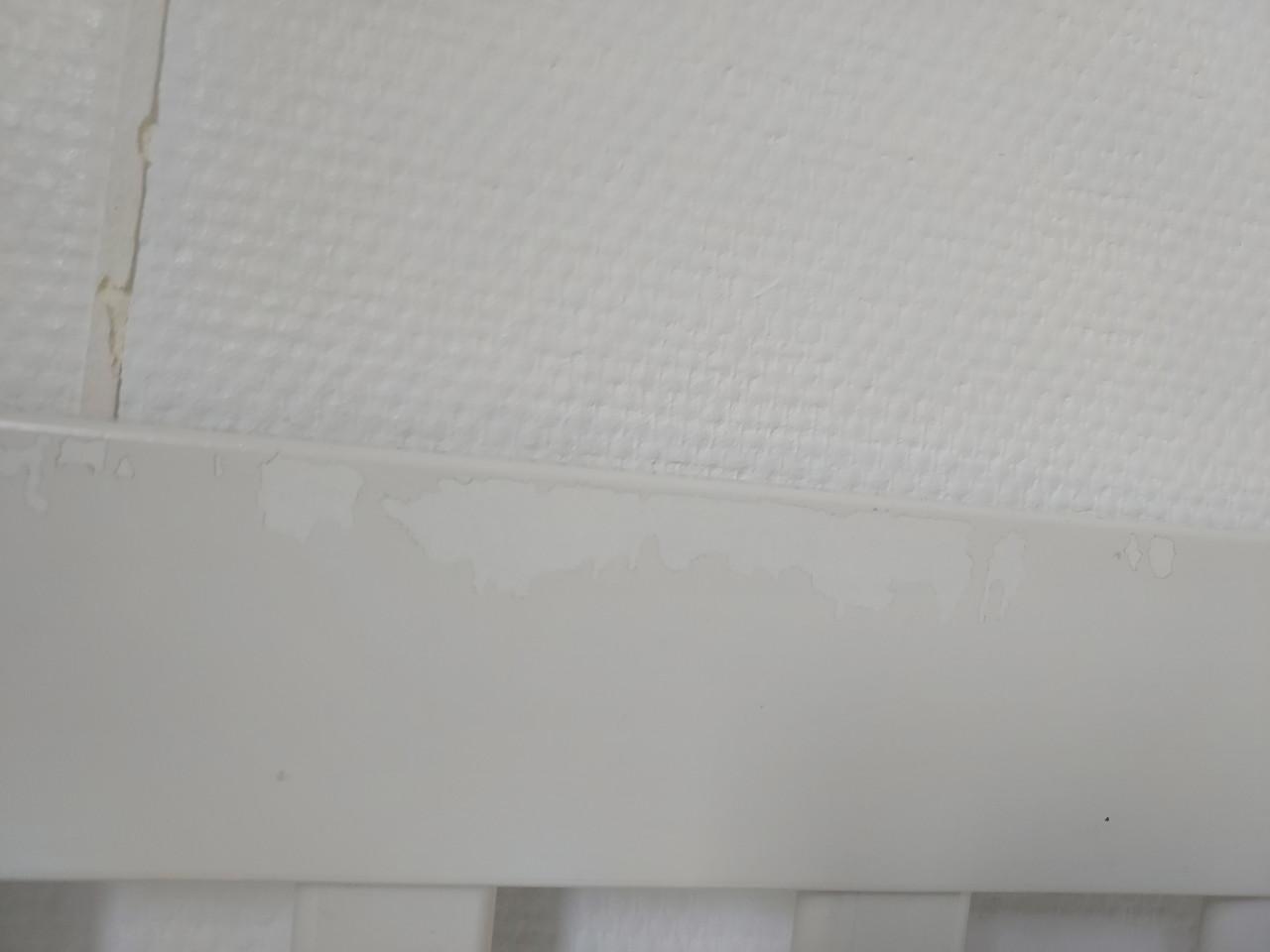 TE KOOP Babybed, commode en bijpassend muurplankje