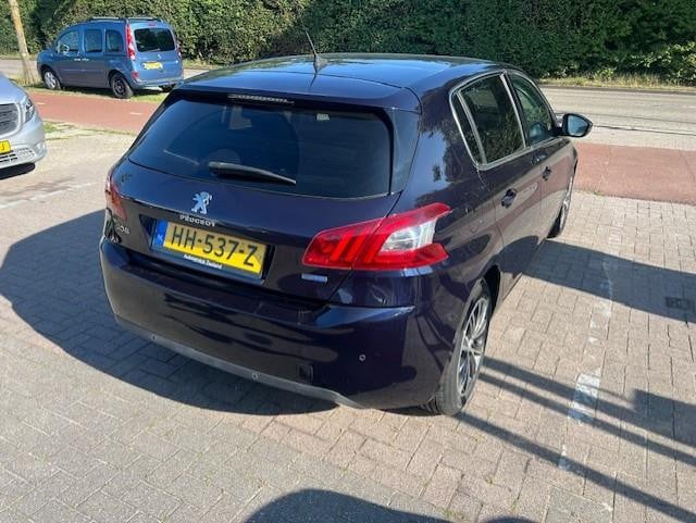 Peugeot 308 1.6 bluehdi blue lease executive