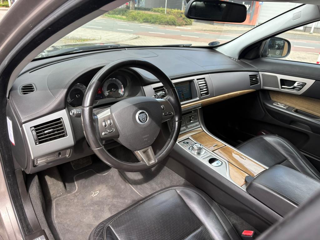Jaguar XF 3.0 v6 luxury