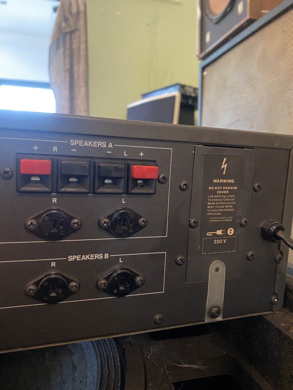 ITT HIFI 8033 amplifier