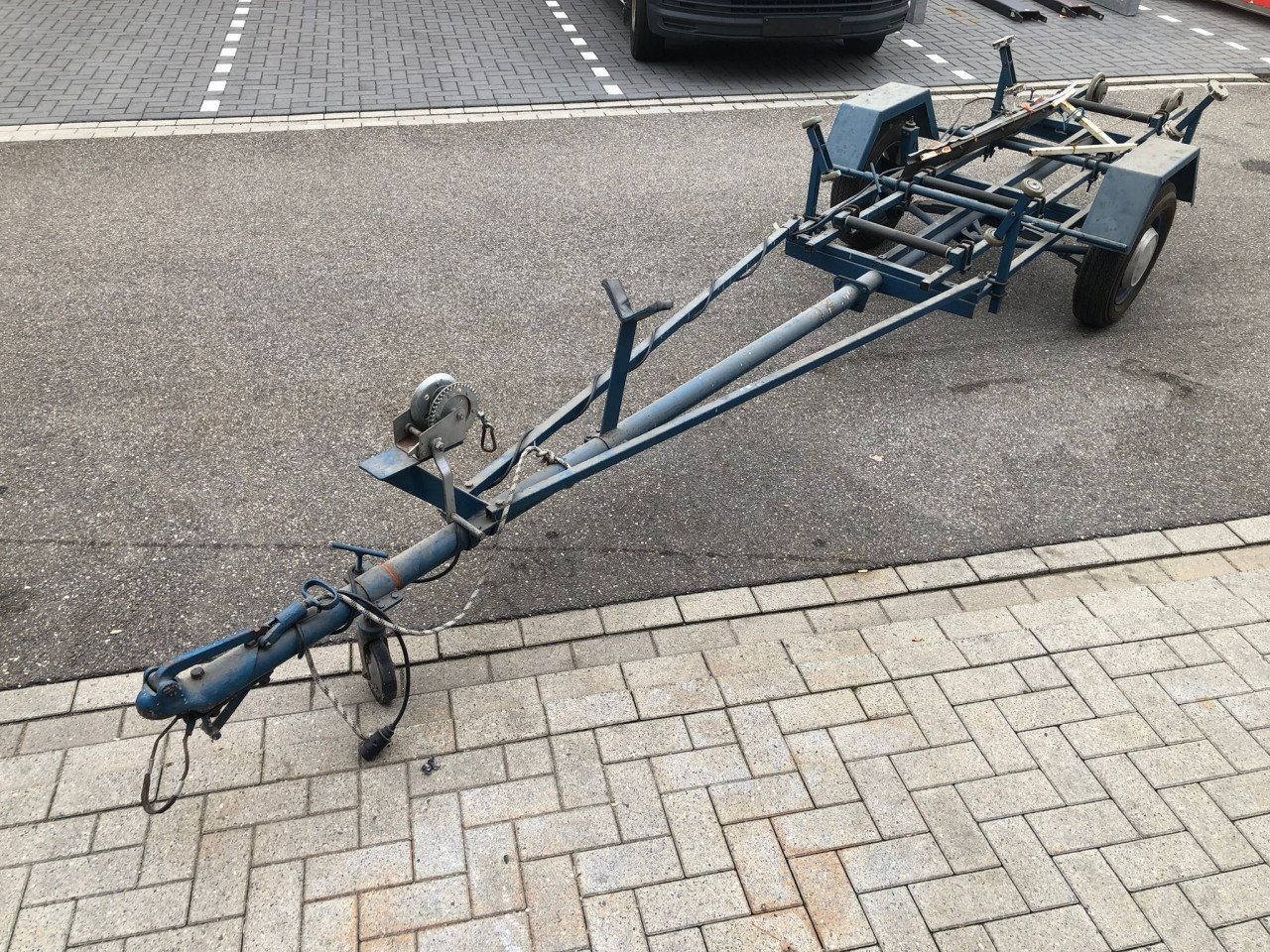 Trailer voor boot (of zeilboot) van 4 meter