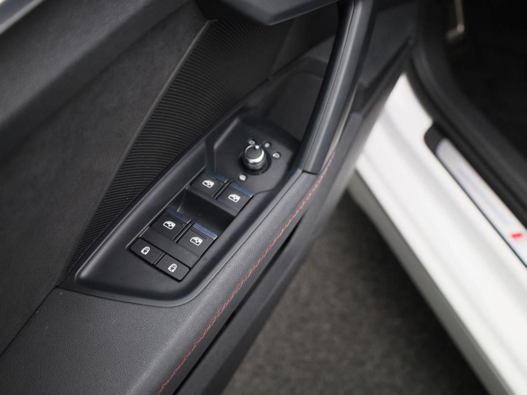 Audi A3 sportback 35 tfsi s edition | automaat | stoelverwarming | s-line s