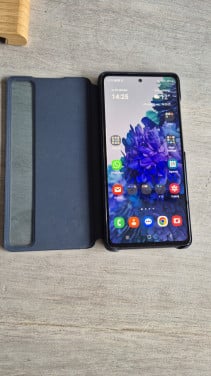 Samsung 20FE plus smartwatch